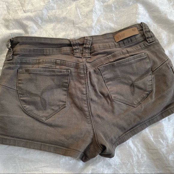 ❤️🔥3/$22❤️🔥 YMI WannaBettaButt army green shorts - Picture 2 of 9